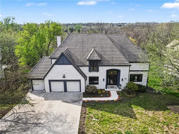 12650 Sherwood Dr, Leawood, KS 66209
