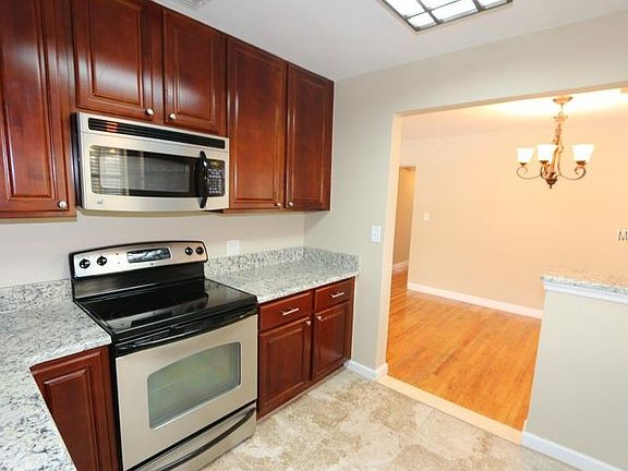 2nd image of 1819 Baldwin Dr
