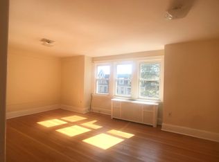 21-20 28th St #3F, Astoria, NY 11105
