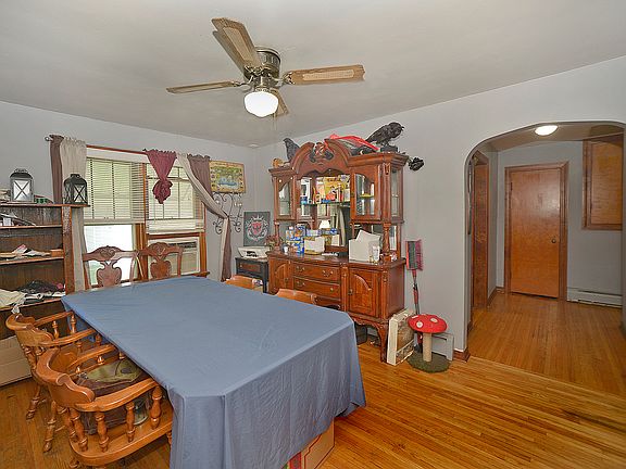 4th image of 303 W Larue St
