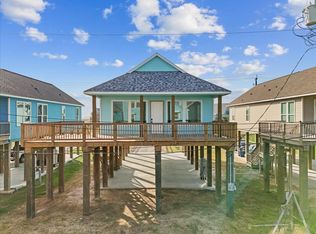 4828 Bluewater Dr, Freeport, TX 77541