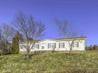 109 Dobbs Ln, Tazewell, TN 37879