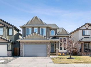 809 W Canoe Grn SW, Airdrie, AB T4B3K6