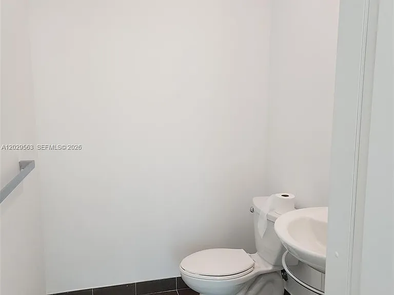 300 S Biscayne Blvd #Penthouse 3807 — Photo 7