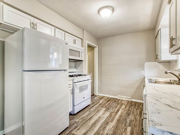5th image of 4127 Hillsdale Ave NE
