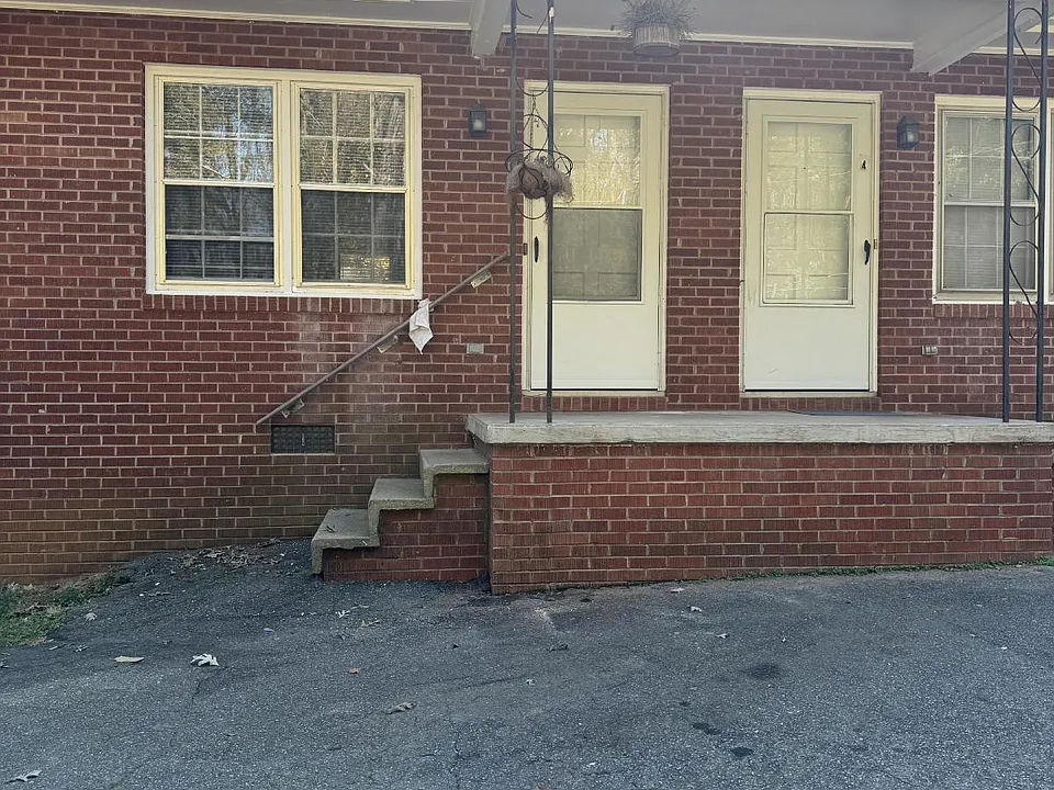 144 Nottingham Dr #5