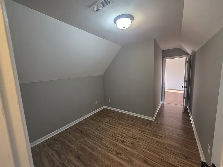 1163 Blankshire Rd — Photo 42