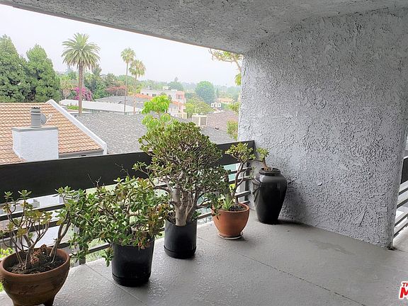 4th image of 1920 Pandora Ave APT 11