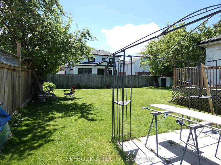 98 Barton St #2 — Photo 29