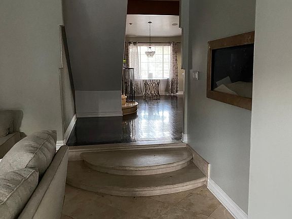 3rd image of 5313 W 140th St