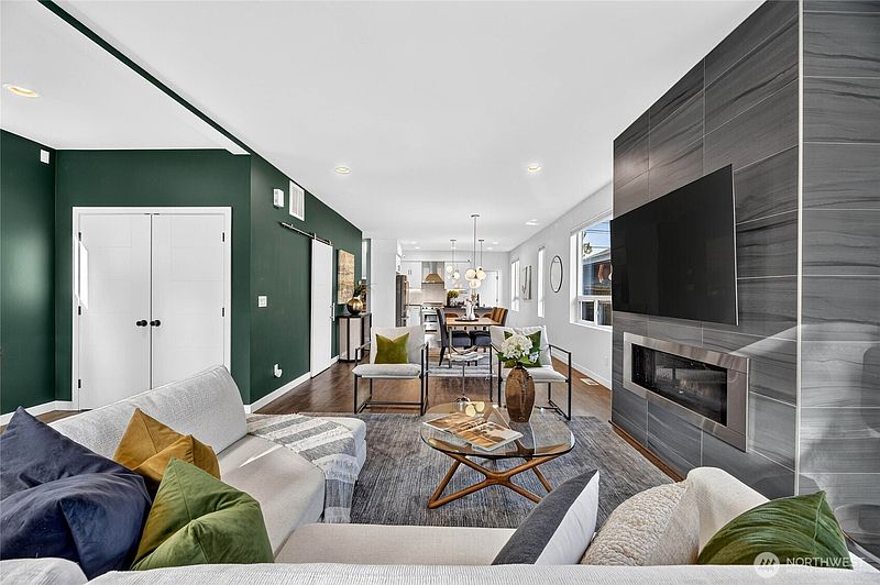 5th image of 7707 18th Avenue SW
