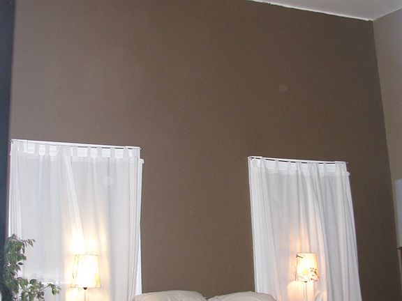 Master bedroom (now gray)