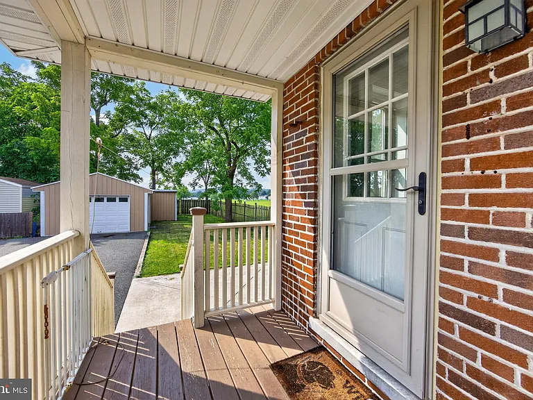 855 N Pleasant View Rd — Photo 5