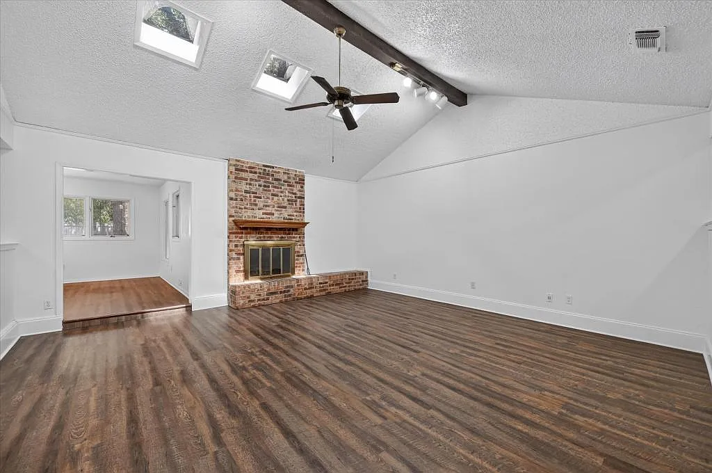 1215 San Marcos Dr — Photo 4