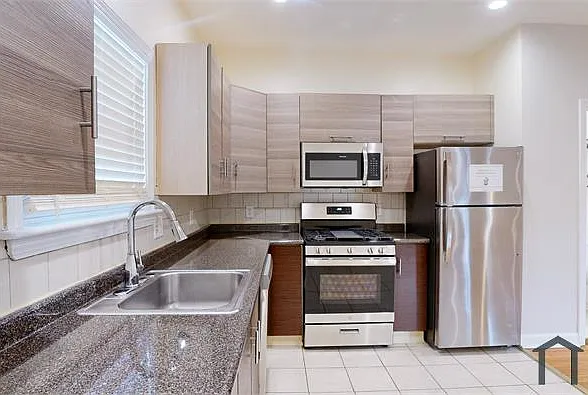7 Estella St #3 — Photo 14