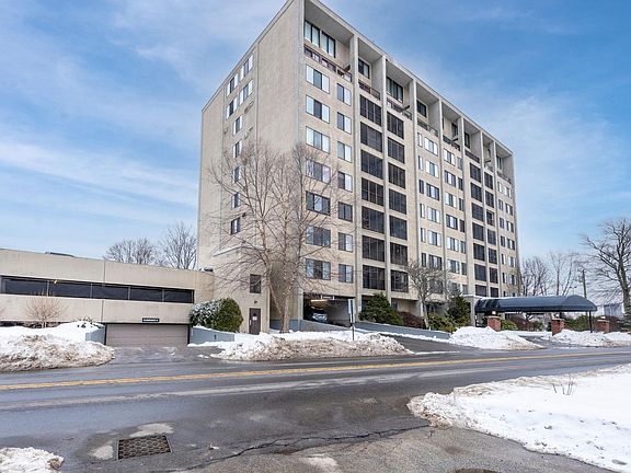 4th image of 55 River Road #9C