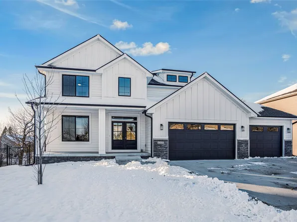 4500 NW 167th St, Clive, IA 50325
