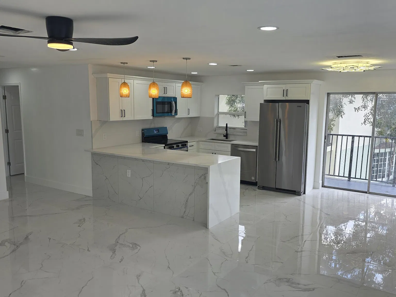 3 bed, 2.0 bath, 1350 sqft, $2,750 — Photo 1
