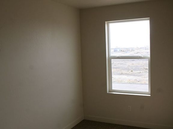 3rd image of 221 E 680 S
