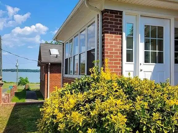 Porch with view of the Potomac River