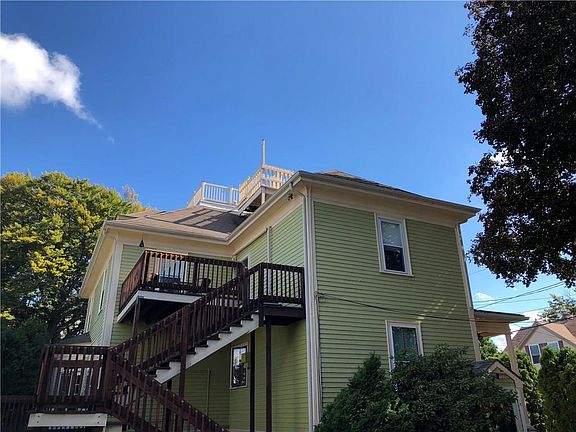 2nd image of 465 Laurel Hill Ave