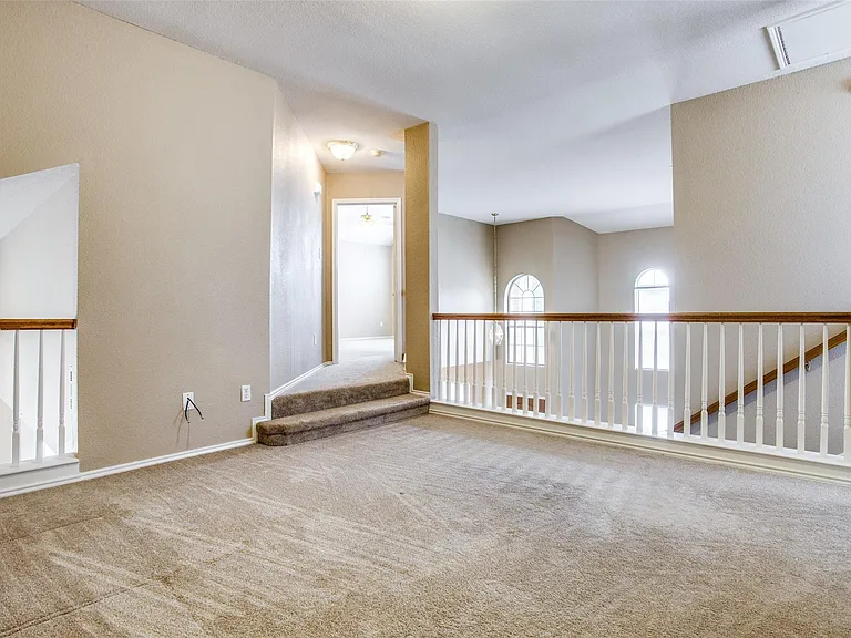 1402 Sunshine Dr — Photo 24