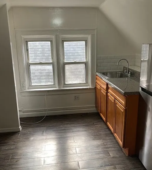 2709 Kingsbridge Ter — Photo 4