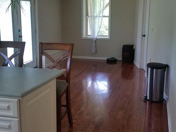 Island dining area view.