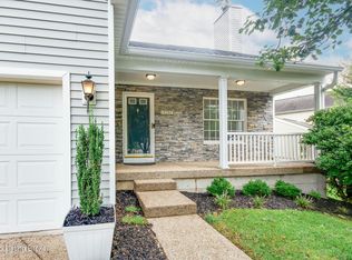 5201 Oldshire Rd, Louisville, KY 40229