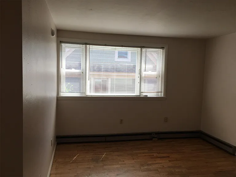 306 W Hill St #12 — Photo 4