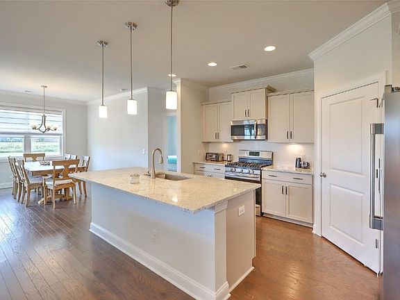 3rd image of 1274 Hammrick Ln
