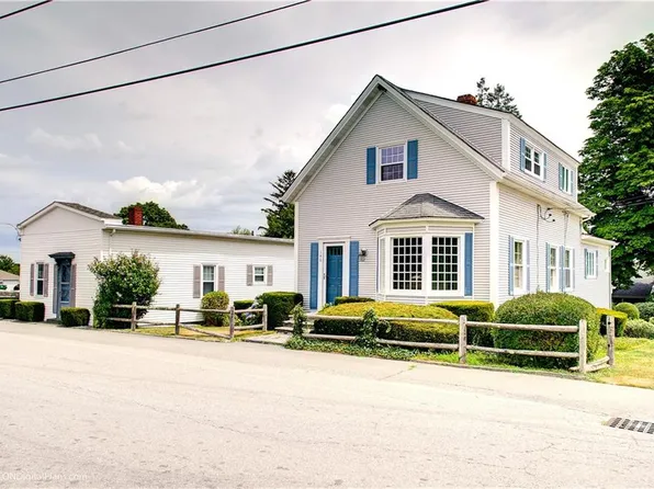 142-146 Shove St, Tiverton, RI 02878