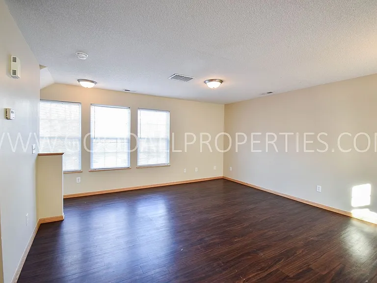 15211 Greenbelt Dr — Photo 5