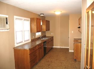 601 W Maple St, Calmar, IA 52132