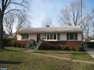 900 Beverly Dr, Somerdale, NJ 08083