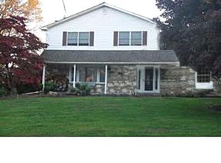 1053 Wright Dr, Huntingdon Valley, PA 19006