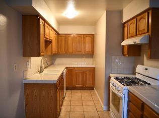 12026 York Ave #B, Hawthorne, CA 90250