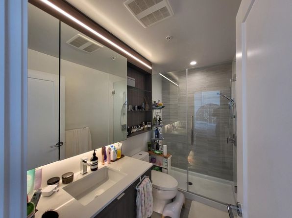 2311 Beta Ave #2105, Burnaby, BC V5C 0M1