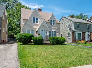 1148 Quilliams Rd, Cleveland Heights, OH 44121