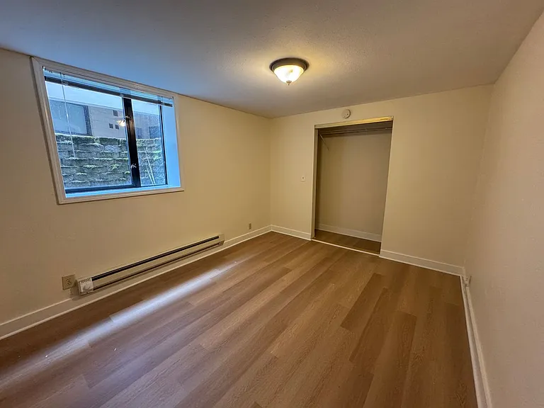 Stanford Arms Apartments — Photo 41