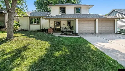 2112 S 138th St Photo 1