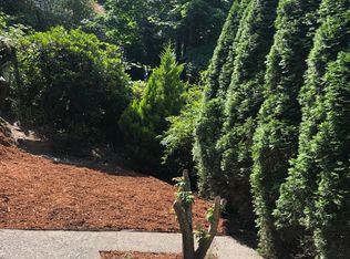 3880 W Mercer Way #1, Mercer Island, WA 98040