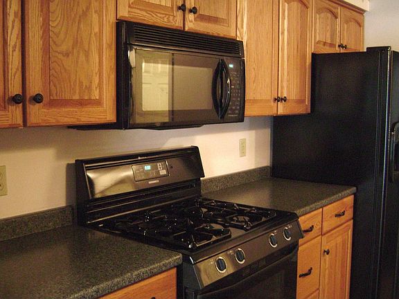 3rd image of 2847 Tinkers Ln