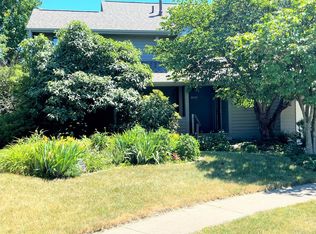 2005 O'Donnell Dr, Champaign, IL 61821