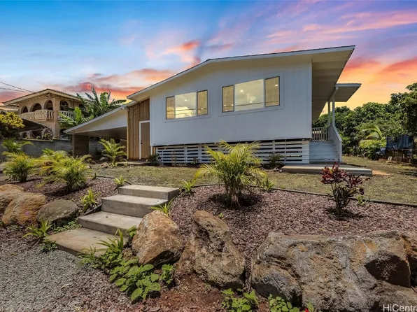 94-1328 Henokea St, Waipahu, HI 96797