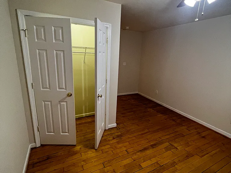 803 W Broad St #1 — Photo 25