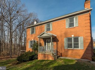 7931 Yancey Dr, Falls Church, VA 22042