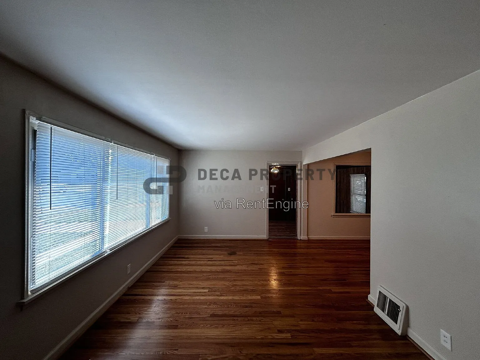 2 bed, 1.0 bath, 992 sqft, $1,150 — Photo 2