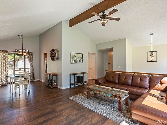 Great space for entertaining or just relaxing 