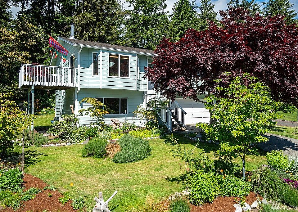 1st image of 585 Dolphin Dr